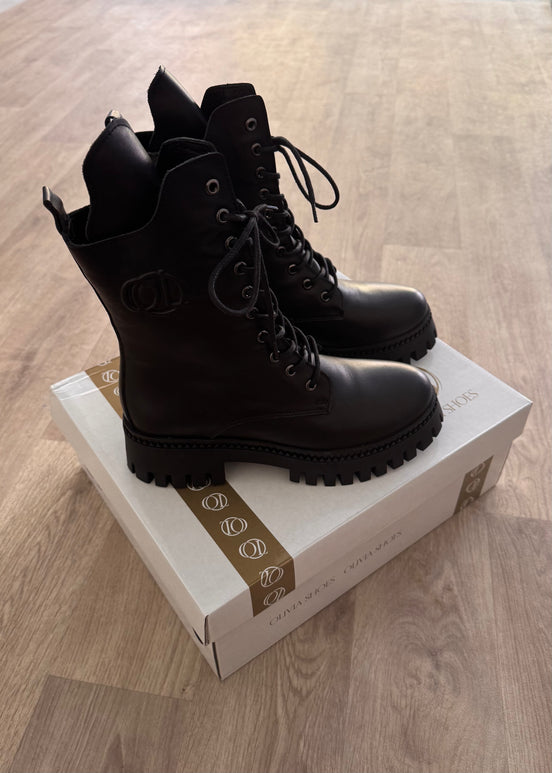 Celokožené zimní boty černé 39